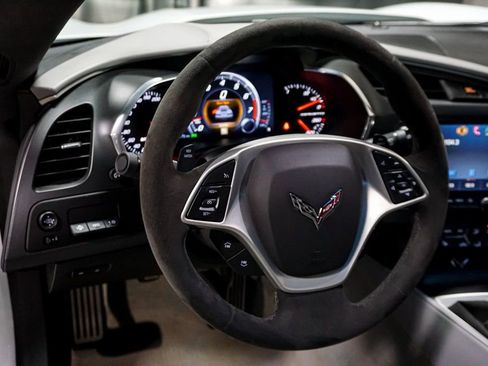 Used 2014 Chevrolet Corvette 2dr Z51 Coupe w/ 3LT Preferred Equipment Group image 61