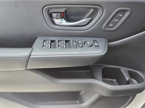 Certified 2025 Honda Pilot Touring image 26