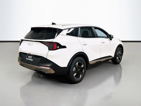 New 2026 Kia Sportage LX FWD image 7