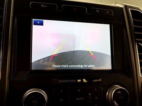 Used 2020 Ford F150 Lariat w/ Equipment Group 502A Luxury image 32