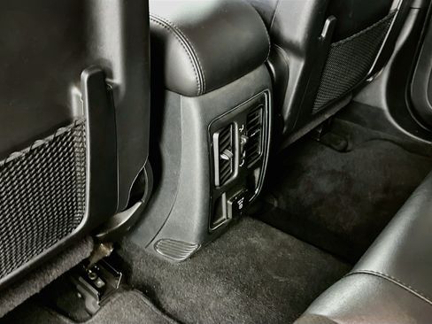 Used 2022 Jeep Grand Cherokee Laredo X AWD/4WD image 28