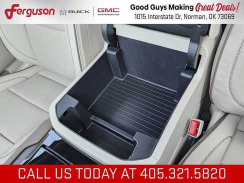 New 2026 GMC Yukon Denali w/ Denali Reserve Package AWD/4WD image 38