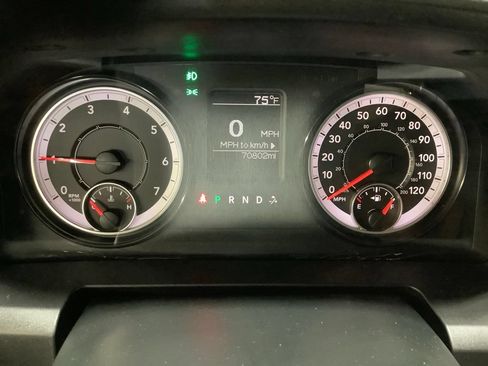 Used 2017 RAM 1500 Express AWD/4WD image 30