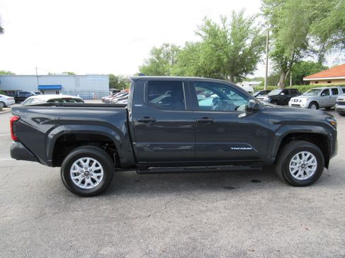 Used 2024 Toyota Tacoma SR5 RWD image 5