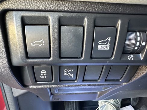 Used 2019 Subaru Ascent Limited w/ Popular Package #3 image 17