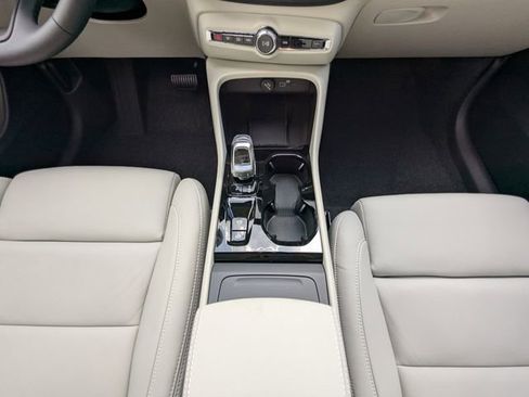 New 2025 Volvo XC40 B5 Plus w/ Protection Package Premier image 23