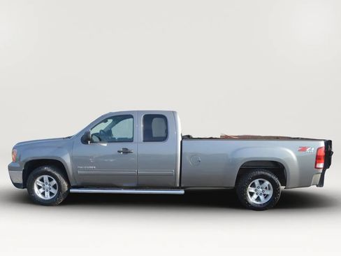 Used 2013 GMC Sierra 1500 SLE w/ Power Tech Package AWD/4WD image 3