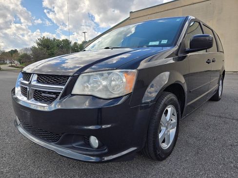 Used 2012 Dodge Grand Caravan Crew image 2