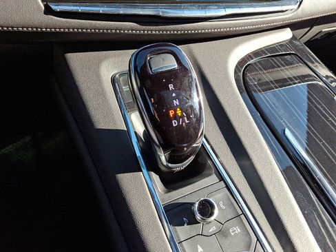 Used 2024 Cadillac Escalade Sport w/ LPO, ONYX Package image 17