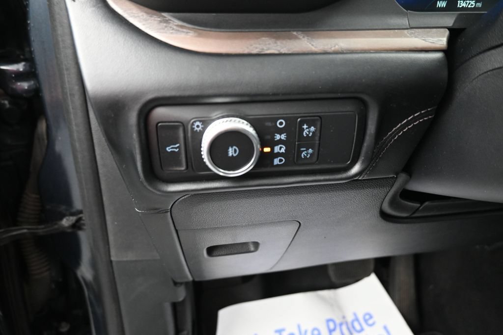 Used 2022 Ford Explorer Platinum w/ Equipment Group 601A AWD/4WD image 30