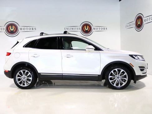 Used 2017 Lincoln MKC Select w/ Lincoln MKC Climate Package image 5