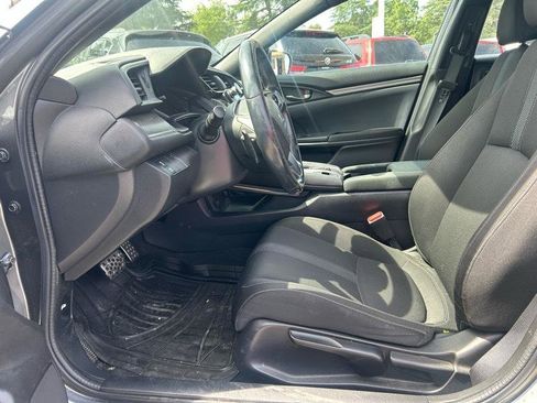 Used 2017 Honda Civic Sport image 6