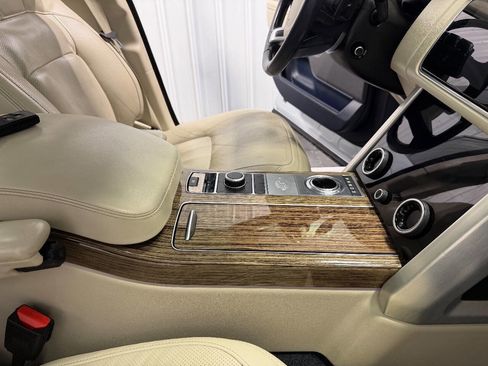 Used 2019 Land Rover Range Rover Supercharged image 26