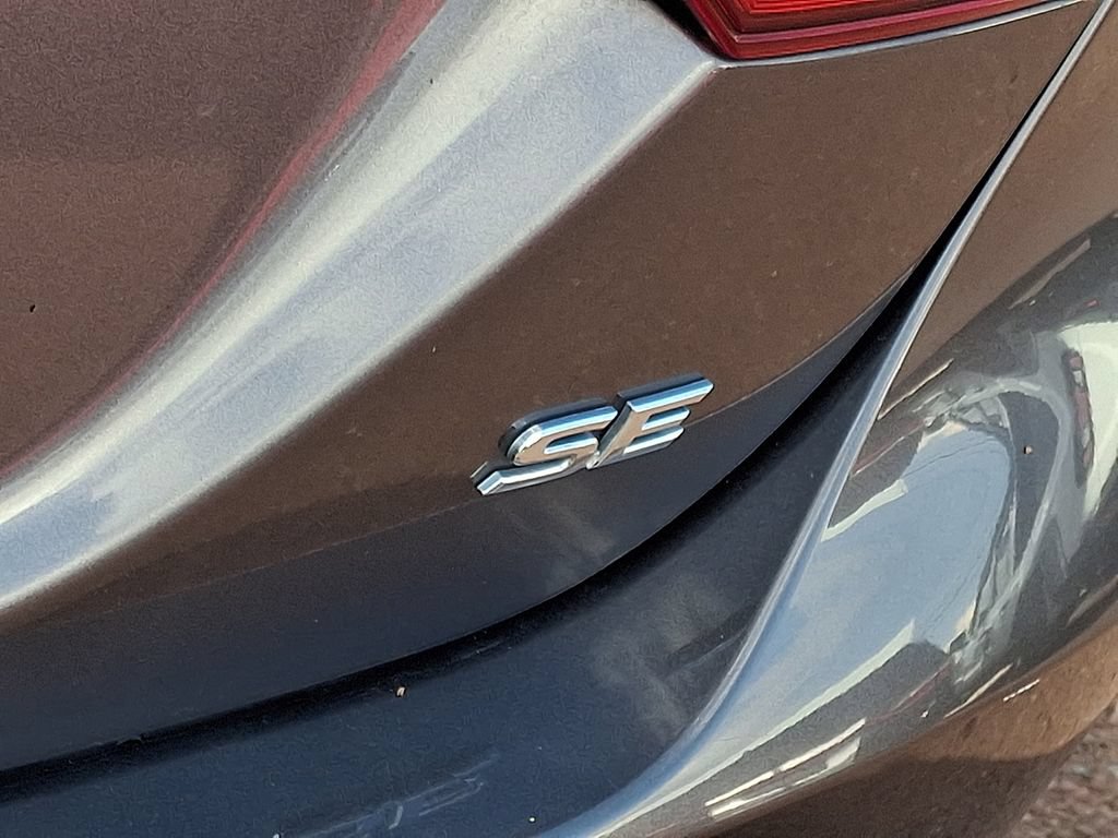 Used 2022 Toyota Camry SE FWD image 30