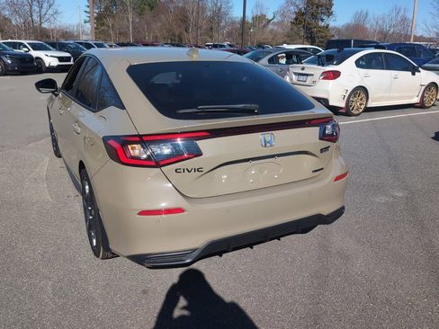Used 2026 Honda Civic Sport Touring image 5