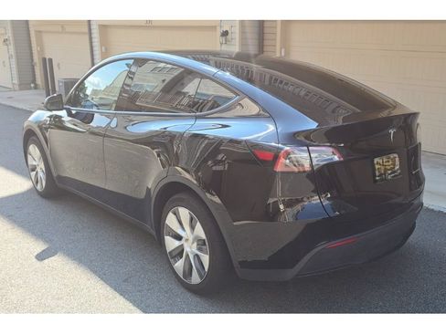 Used 2023 Tesla Model Y Long Range AWD/4WD image 4