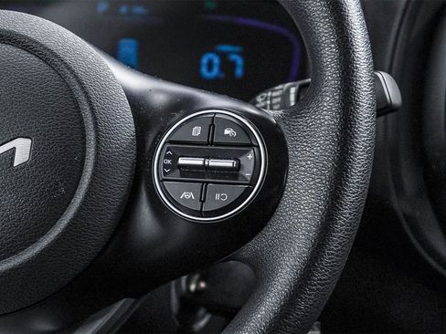 Used 2023 Kia Soul LX image 14