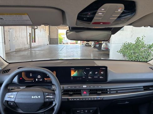 Used 2025 Kia K4 FWD image 34