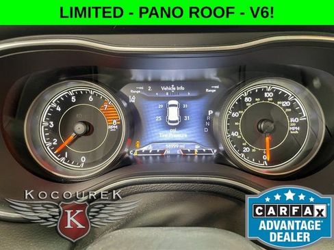 Used 2022 Jeep Cherokee Limited w/ Mopar Interior Package AWD/4WD image 15