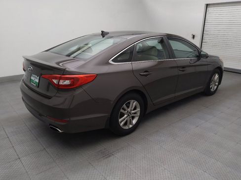 Used 2015 Hyundai Sonata SE w/ Option Group 09 FWD image 9
