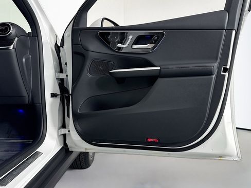 New 2026 Mercedes-Benz GLC 300 image 23