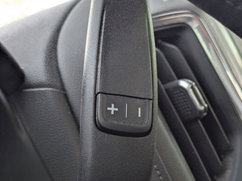 Used 2022 Chevrolet Silverado 1500 LT w/ Bed Protection Package image 17