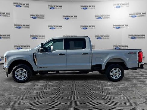 Used 2025 Ford F250 XLT image 2