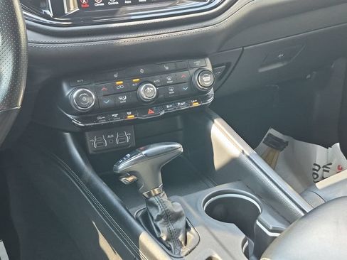 Used 2022 Dodge Durango GT AWD/4WD image 32