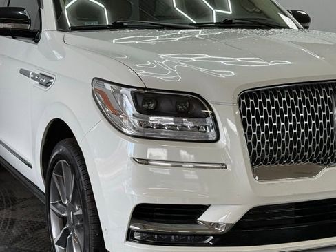 Used 2021 Lincoln Navigator Reserve w/ Luxury Package image 2