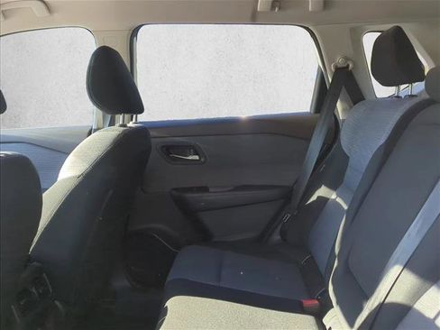 Used 2023 Nissan Rogue SV image 13