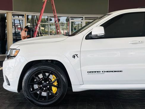 Used 2018 Jeep Grand Cherokee Trackhawk AWD/4WD image 19