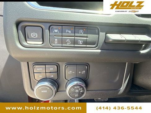 Certified 2023 GMC Yukon AT4 w/ Technology Package AWD/4WD image 17