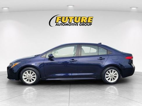 Used 2022 Toyota Corolla LE w/ LE Convenience Package image 6