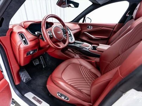 Used 2021 Aston Martin DBX AWD/4WD image 28