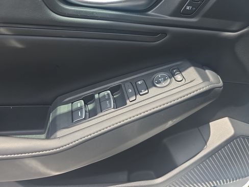 Used 2023 Honda Accord Sport image 25