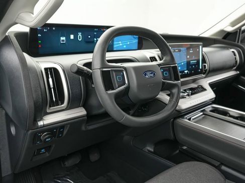Certified 2025 Ford Expedition Max Active AWD/4WD image 13