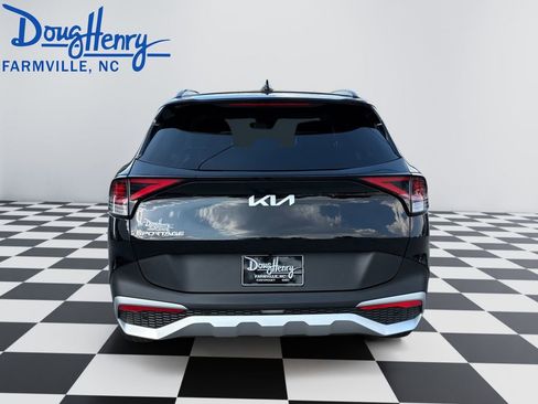 Used 2025 Kia Sportage EX w/ Premium Package FWD image 4