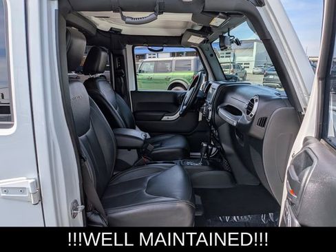 Used 2018 Jeep Wrangler Unlimited Sahara w/ Connectivity Group AWD/4WD image 18