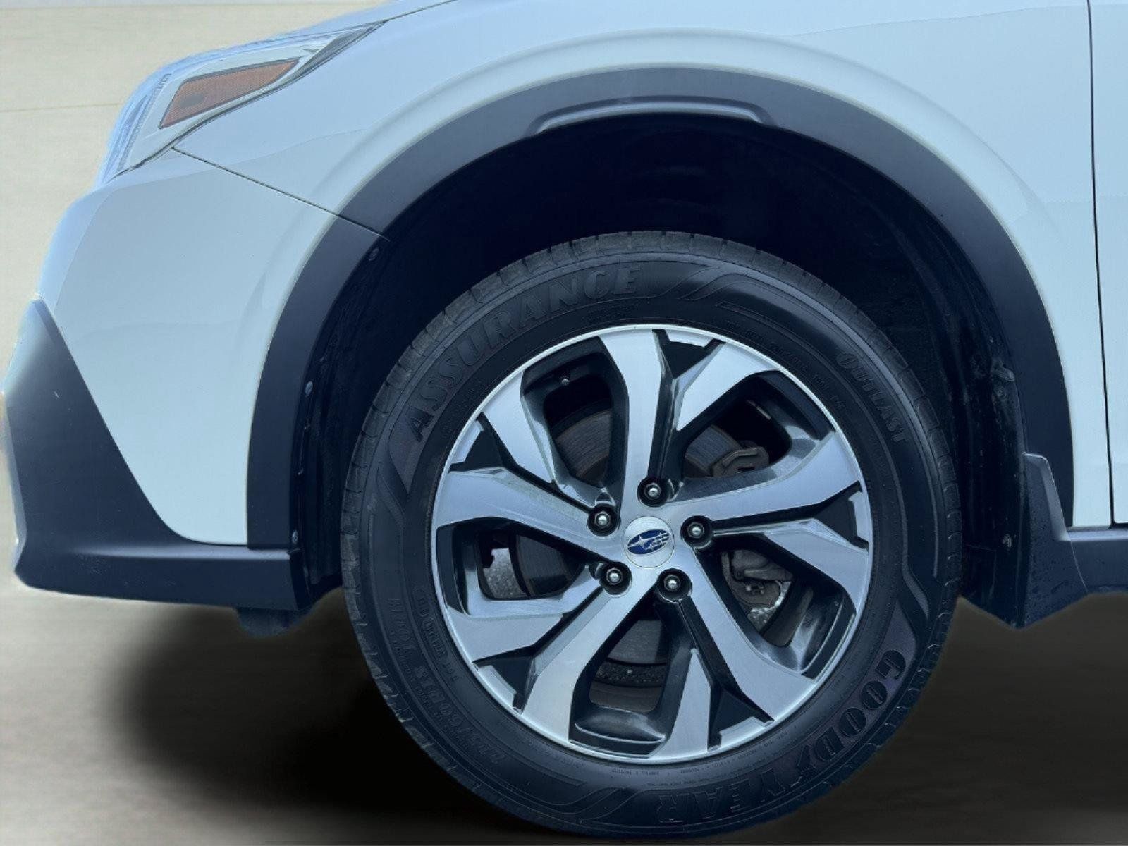 Used 2022 Subaru Outback Touring AWD/4WD image 31