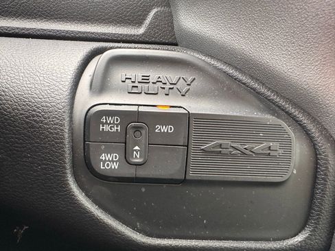 Used 2024 RAM 2500 Big Horn w/ Sport Appearance Package image 13