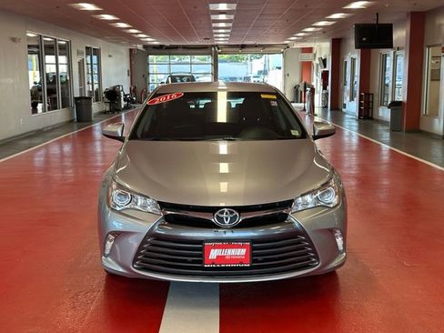 Used 2016 Toyota Camry LE FWD image 8