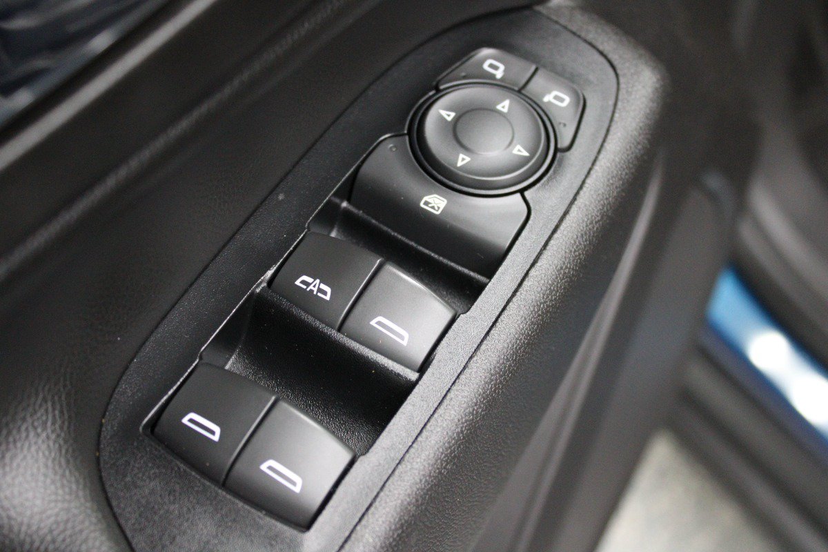 Used 2019 Chevrolet Equinox LT FWD image 16