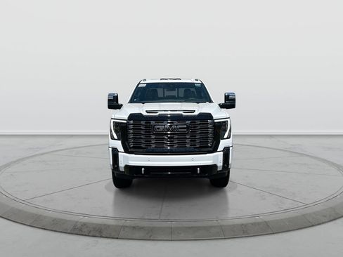 New 2026 GMC Sierra 3500 Denali Ultimate AWD/4WD image 3