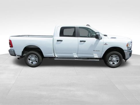 Used 2024 RAM 2500 Big Horn AWD/4WD image 6