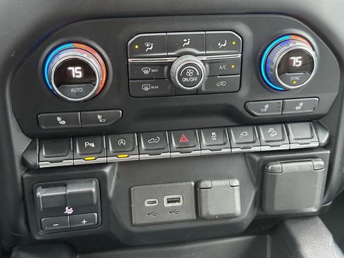 Used 2020 Chevrolet Silverado 1500 RST image 29