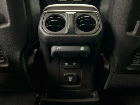 Used 2021 Jeep Wrangler Unlimited Rubicon w/ Dual Top Group image 27