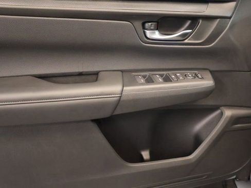 Used 2025 Honda CR-V EX image 16
