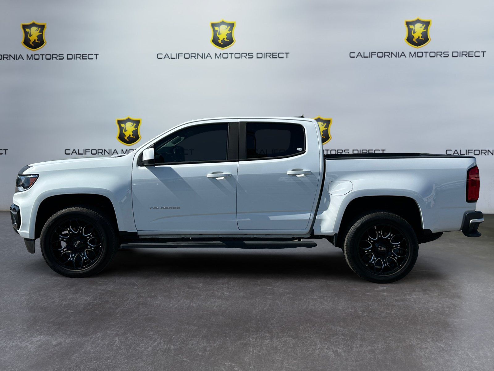 Used 2022 Chevrolet Colorado W/T w/ Custom Special Edition RWD image 2
