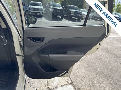 Used 2024 Subaru Crosstrek 2.0i Premium image 12