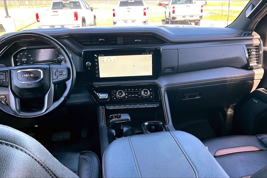 Used 2024 GMC Sierra 1500 AT4 w/ Technology Package AWD/4WD image 6